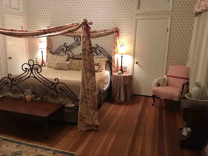 Room 4 Image
